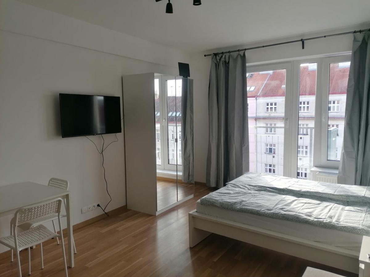 Brand New Studio Apartment #71 With Free Secure Parking In The Center Praga Exterior foto